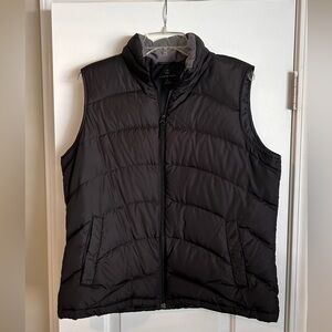 Lands' End Women’s Black Puffer Vest